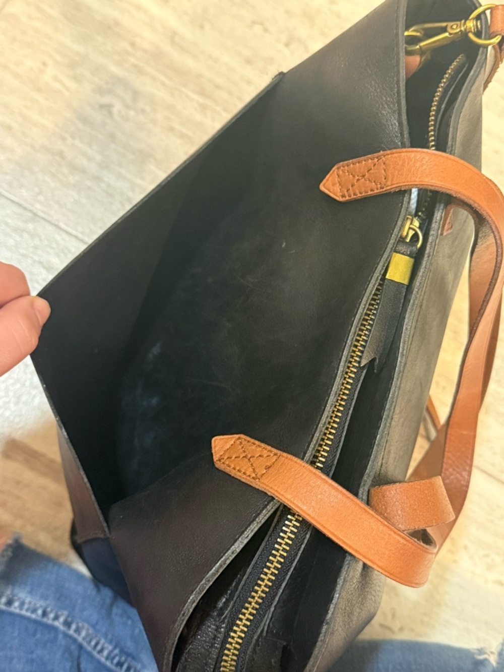 Madewell Black Leather Tote Bag Brown Strap Zip Top Minimalist Everyday Carryall - Picture 8 of 12